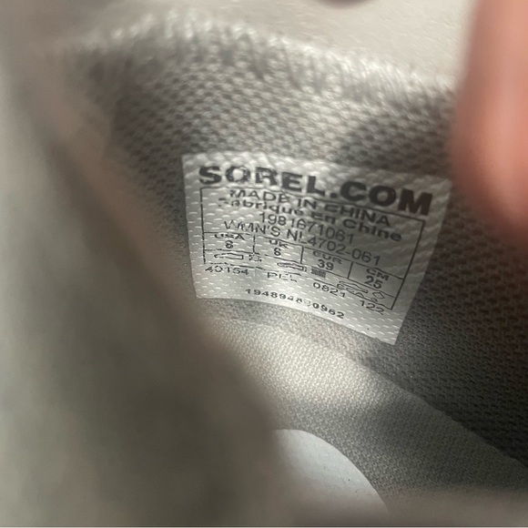 Sorel Out N About Wedge Slip On Bootie Chrome Gray White NWT size 8 - Picture 7 of 8